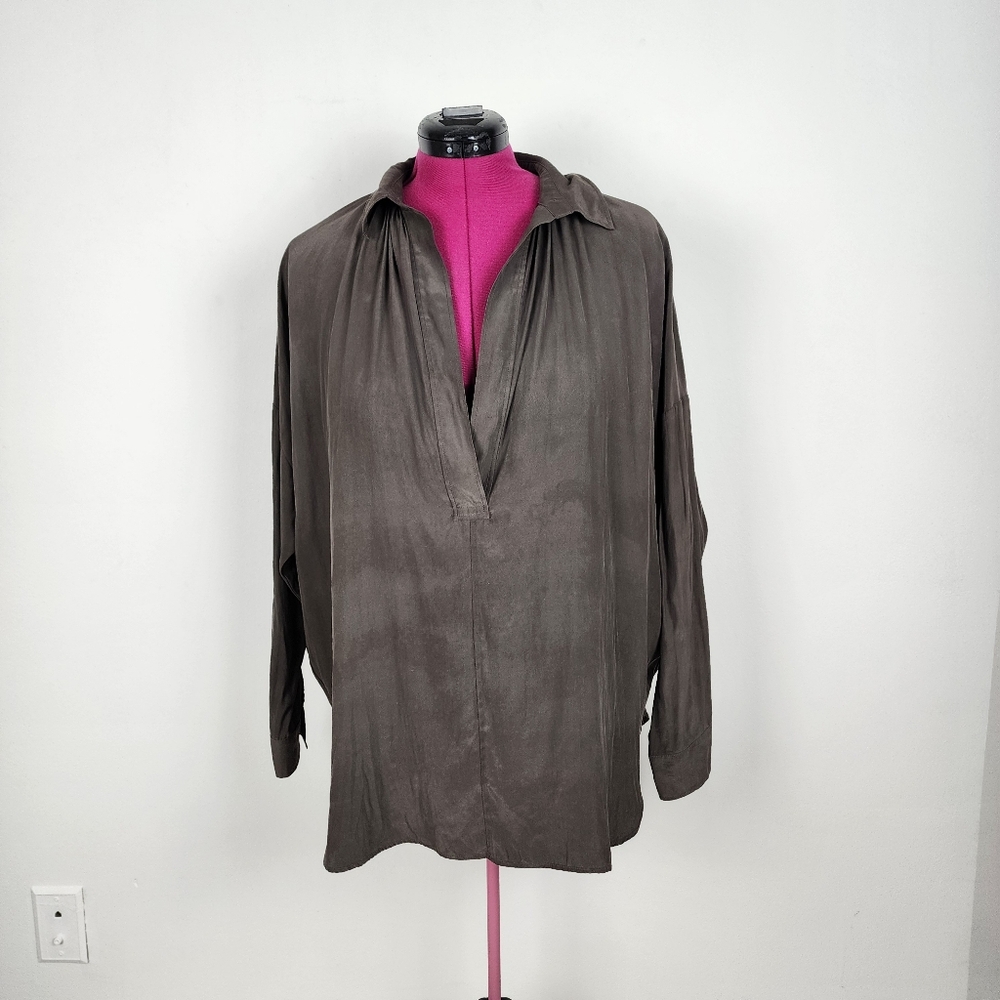 FLAWED Vince Silk Top Size L